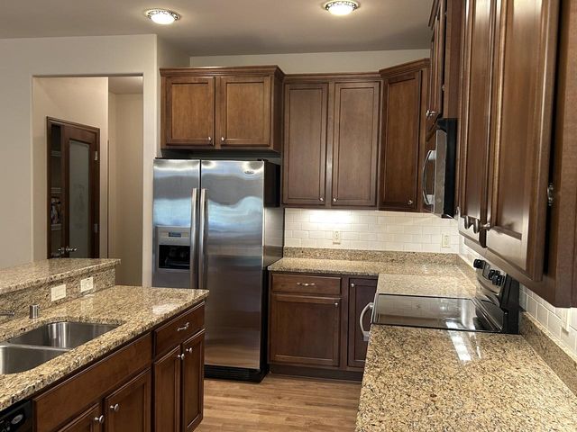 N53W35231 Lighthouse LANE, Oconomowoc, WI 53066