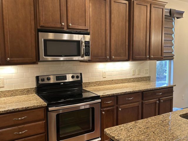 N53W35231 Lighthouse LANE, Oconomowoc, WI 53066