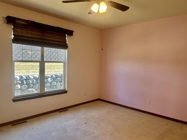 N53W35231 Lighthouse LANE, Oconomowoc, WI 53066