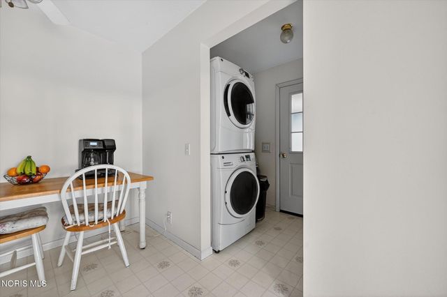 9136 County Road Ef, Delta, OH 43515