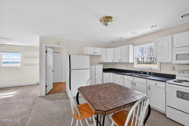 9136 County Road Ef, Delta, OH 43515