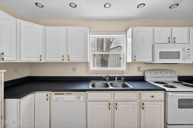 9136 County Road Ef, Delta, OH 43515