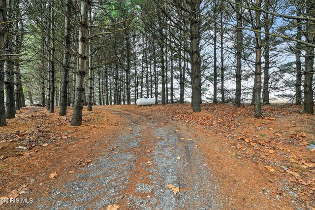 9136 County Road Ef, Delta, OH 43515