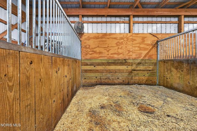 9136 County Road Ef, Delta, OH 43515