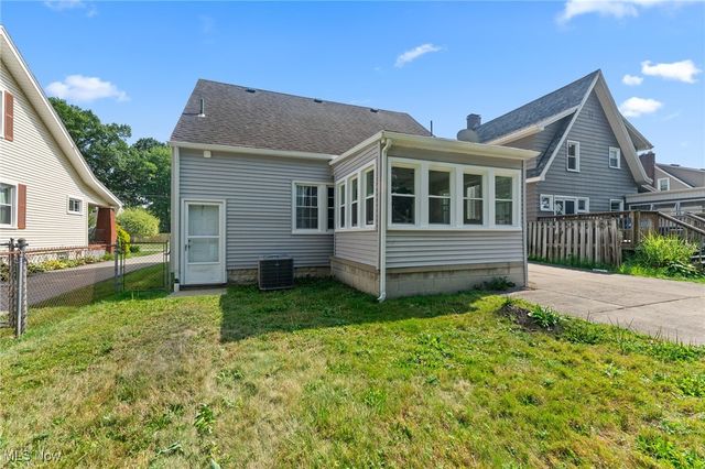 242 Oakley Avenue, Boardman, OH 44512