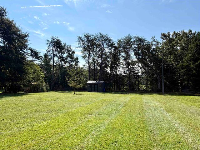 185 Scenic Ave, Campobello, SC 29322