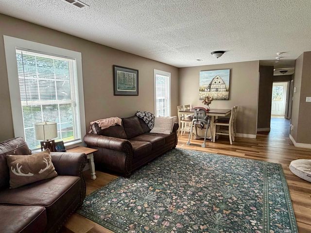 185 Scenic Ave, Campobello, SC 29322