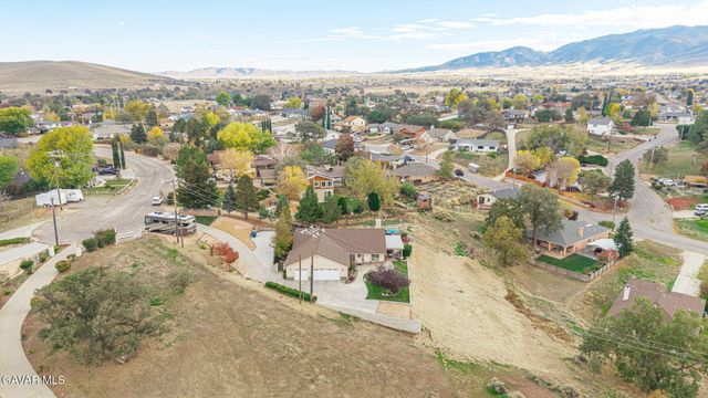 19812 Breeze Place, Tehachapi, CA 93561