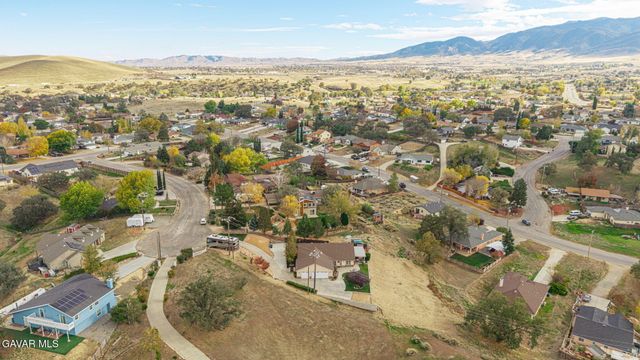 19812 Breeze Place, Tehachapi, CA 93561