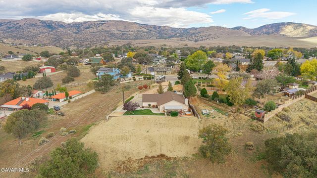 19812 Breeze Place, Tehachapi, CA 93561