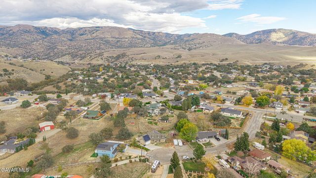 19812 Breeze Place, Tehachapi, CA 93561