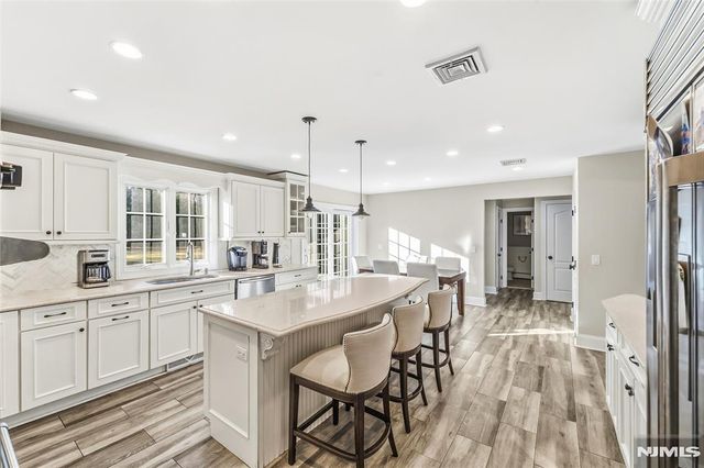 27 Pine Hill Road, Old Tappan, NJ 07675