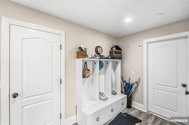 27 Pine Hill Road, Old Tappan, NJ 07675