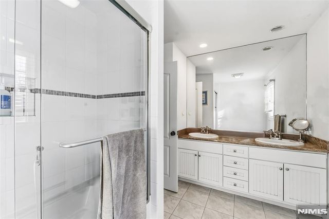 27 Pine Hill Road, Old Tappan, NJ 07675