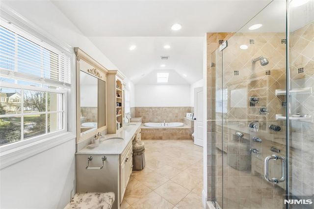 27 Pine Hill Road, Old Tappan, NJ 07675