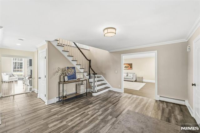 27 Pine Hill Road, Old Tappan, NJ 07675