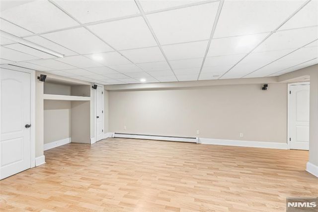 27 Pine Hill Road, Old Tappan, NJ 07675
