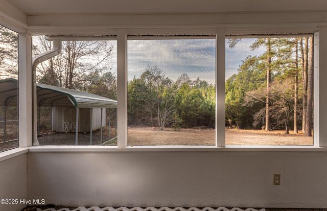 142 Pine Valley Lane, West End, NC 27376