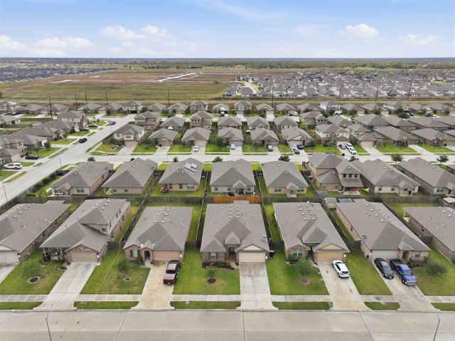 714 Calm Court, Rosharon, TX 77583