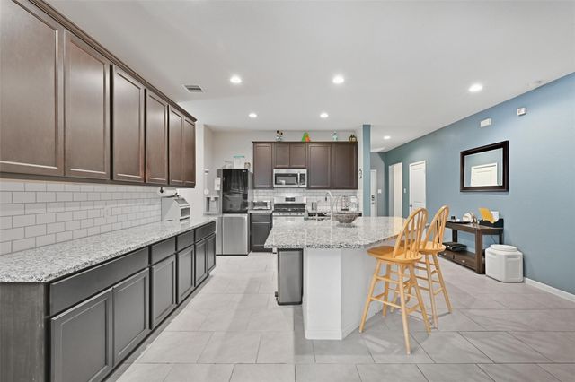 714 Calm Court, Rosharon, TX 77583