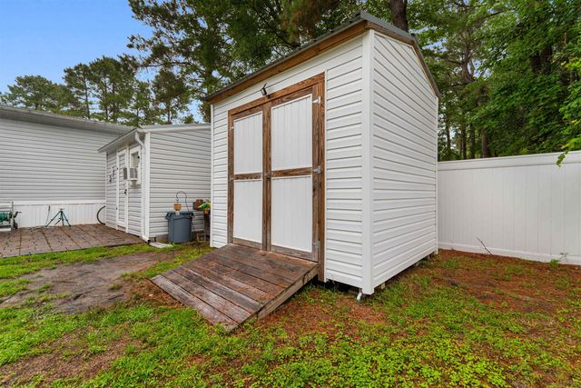 978 Jamestown Rd., Conway, SC 29526