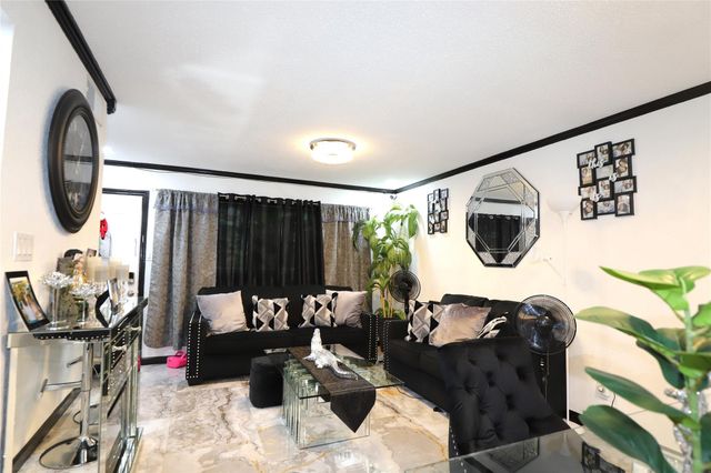 7047 Bissonnet Street 37, Houston, TX 77074