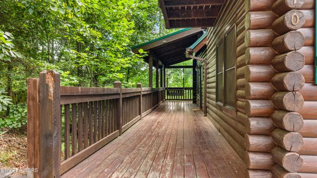2810 Ridge Creek Circle, Sevierville, TN 37876