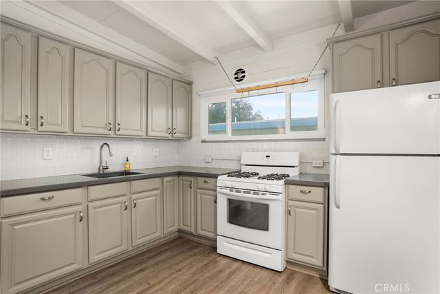 1335 Campus Avenue, Redlands, CA 92374