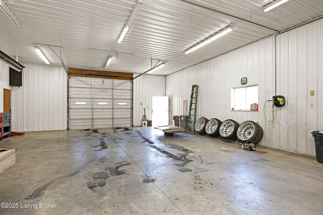 260 Durbin Ln, Coxs Creek, KY 40013