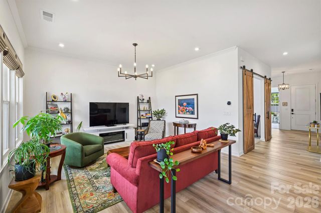 8044 Brookbank Drive, Charlotte, NC 28269