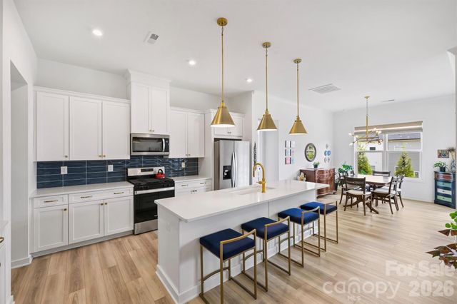 8044 Brookbank Drive, Charlotte, NC 28269