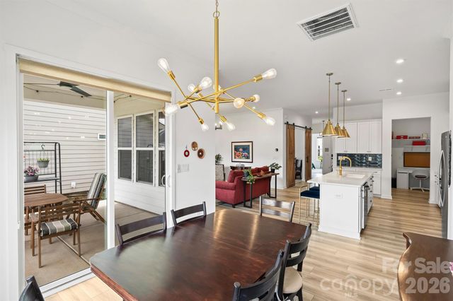 8044 Brookbank Drive, Charlotte, NC 28269