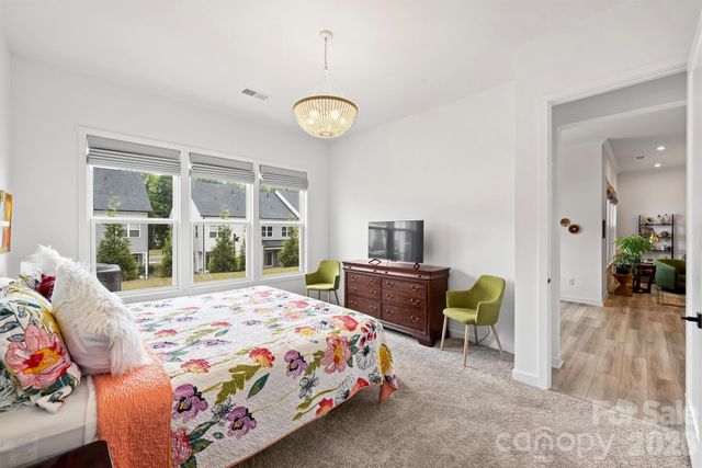 8044 Brookbank Drive, Charlotte, NC 28269