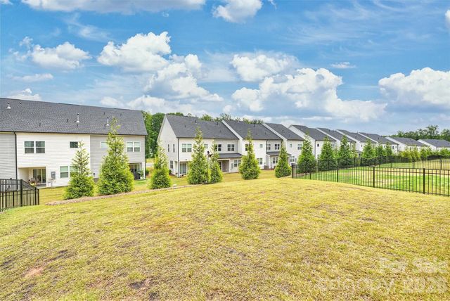 8044 Brookbank Drive, Charlotte, NC 28269