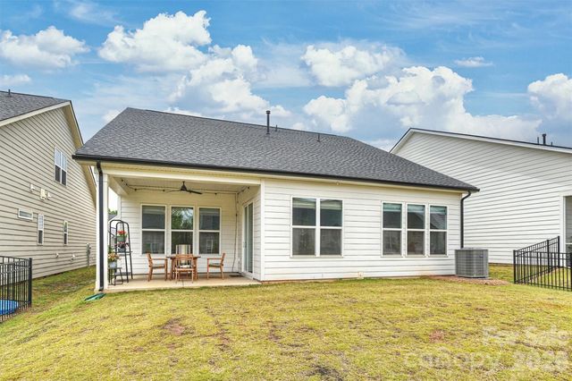 8044 Brookbank Drive, Charlotte, NC 28269