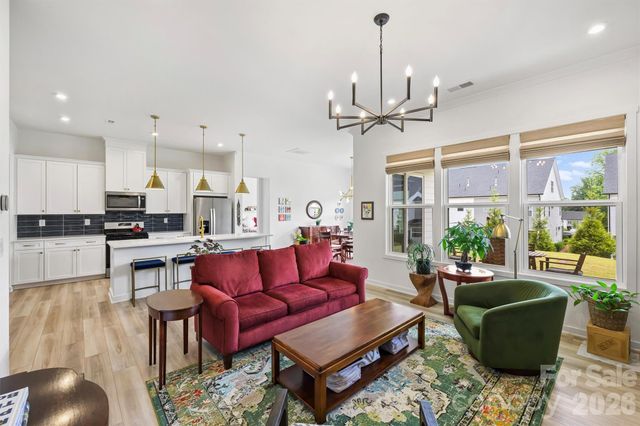 8044 Brookbank Drive, Charlotte, NC 28269