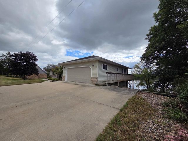 20343 Effigy Mounds Lane, Muscoda, WI 53573