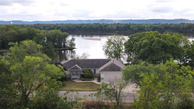 20343 Effigy Mounds Lane, Muscoda, WI 53573