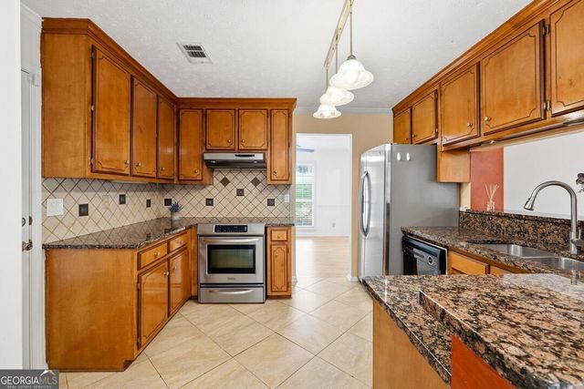1645 Chase Ridge Lane, Lawrenceville, GA 30043