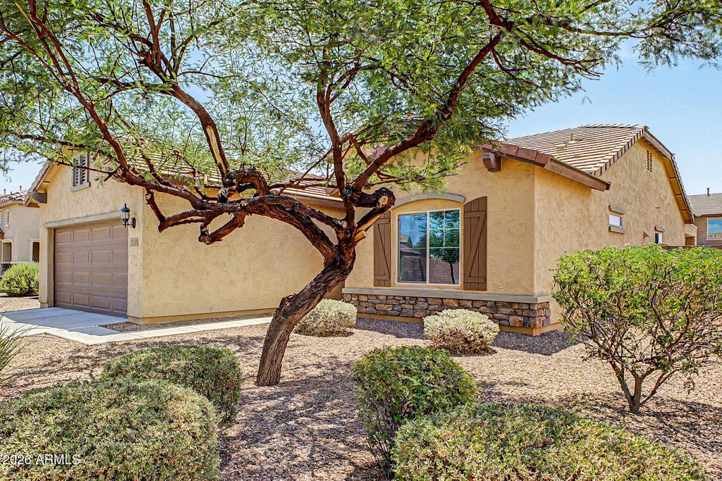17549 W PINNACLE VISTA Drive, Surprise, AZ 85387 — photo 2