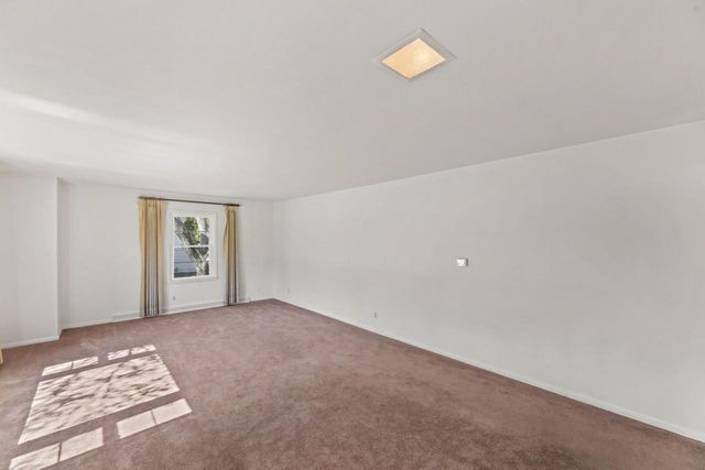 N68W29376 Hartling ROAD, Hartland, WI 53029