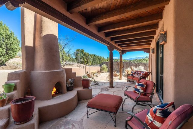 61 Paseo del Antilope, Santa Fe, NM 87506