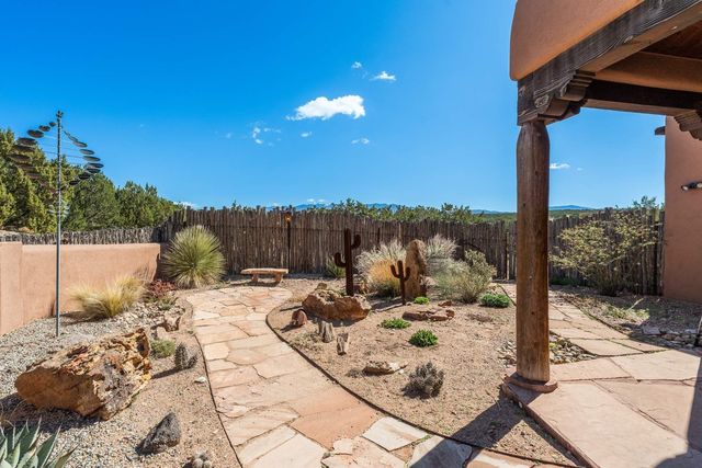 61 Paseo del Antilope, Santa Fe, NM 87506