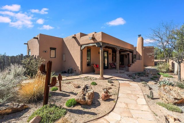61 Paseo del Antilope, Santa Fe, NM 87506