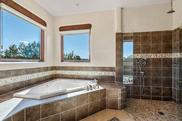 61 Paseo del Antilope, Santa Fe, NM 87506