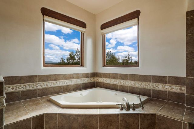 61 Paseo del Antilope, Santa Fe, NM 87506