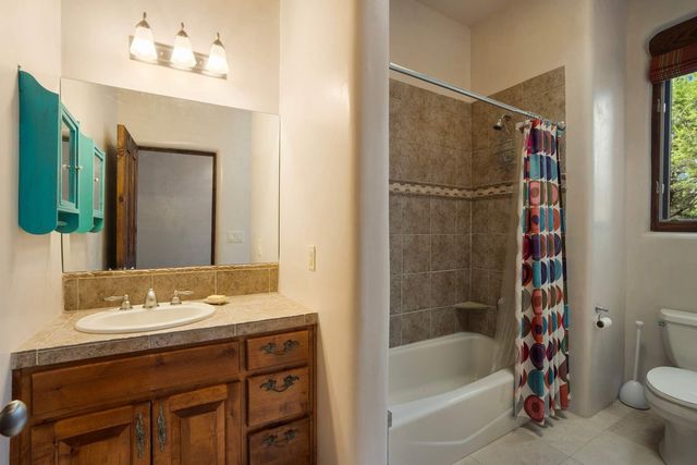 61 Paseo del Antilope, Santa Fe, NM 87506