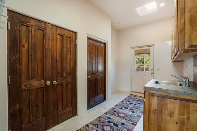 61 Paseo del Antilope, Santa Fe, NM 87506
