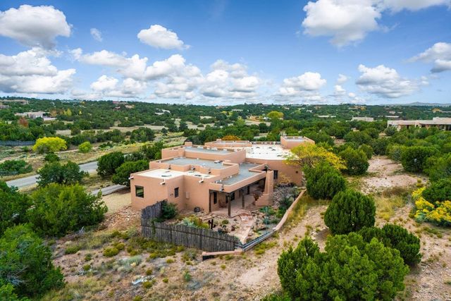61 Paseo del Antilope, Santa Fe, NM 87506