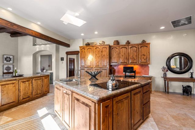 61 Paseo del Antilope, Santa Fe, NM 87506
